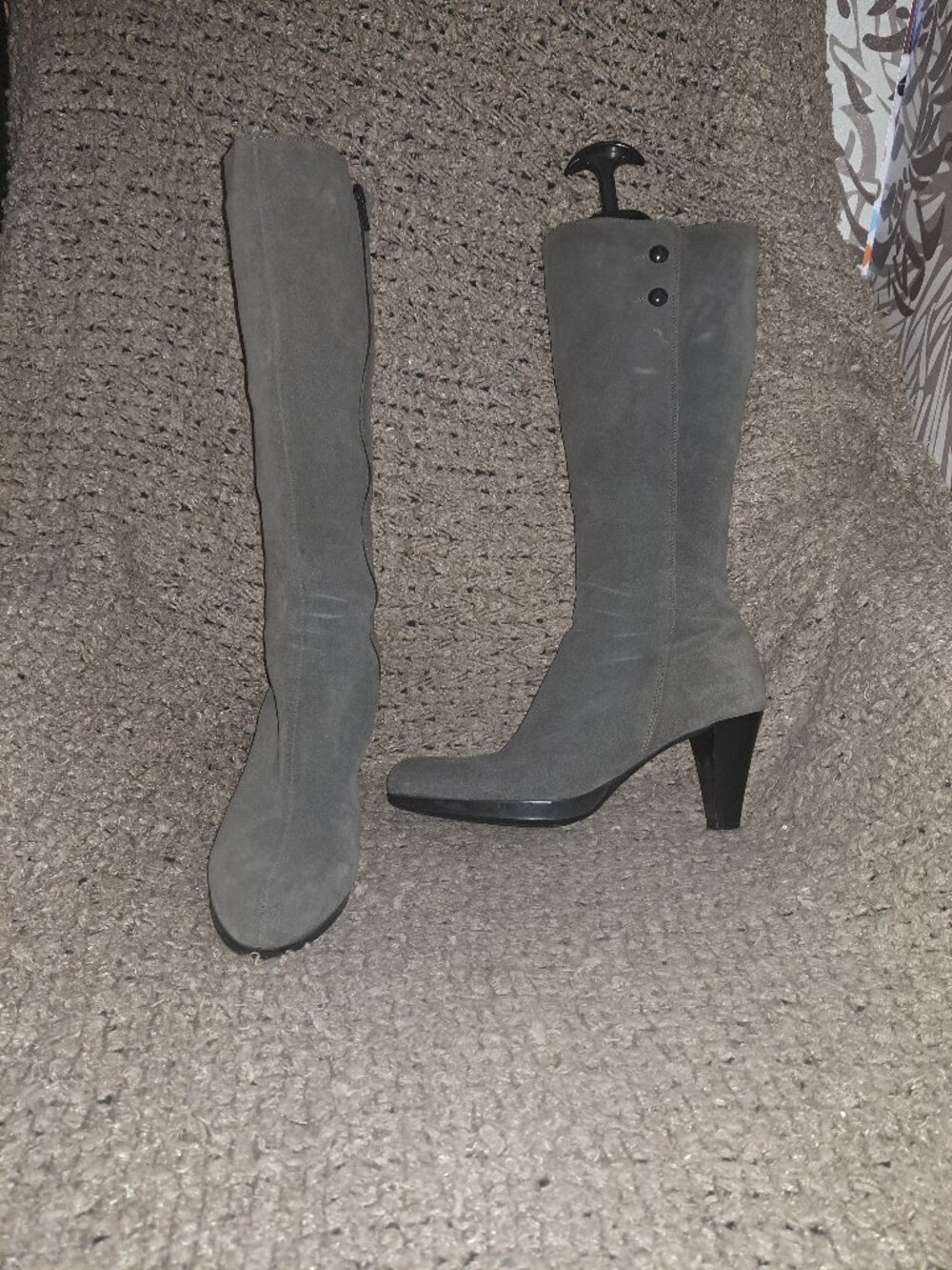 LA CANADIENNE-MAZY-Taupe/Gray Suede-Tall Boots-Side Zip-Studs-Sz 10-Excellent